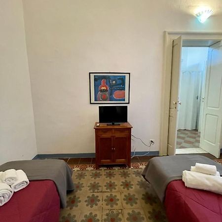 4 Balconi House-Appartamento Salentino Nel Centro Di Лечче Экстерьер фото