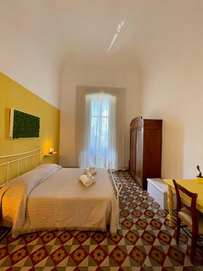 4 Balconi House-Appartamento Salentino Nel Centro Di Лечче Экстерьер фото